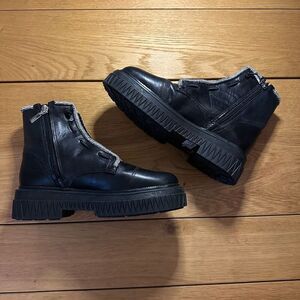 Schutz amirah black leather boots shimmer nwot 7.5